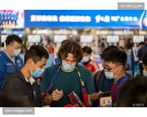 山东高速队队长退役仪式感人至深，球迷与队友共送别传奇人生